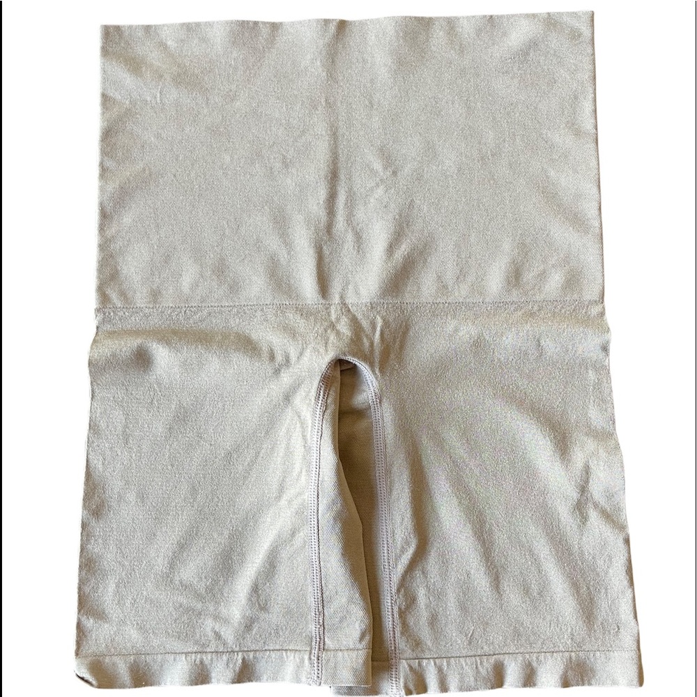 Company Ellen Tracy Shaper Boy Shorts